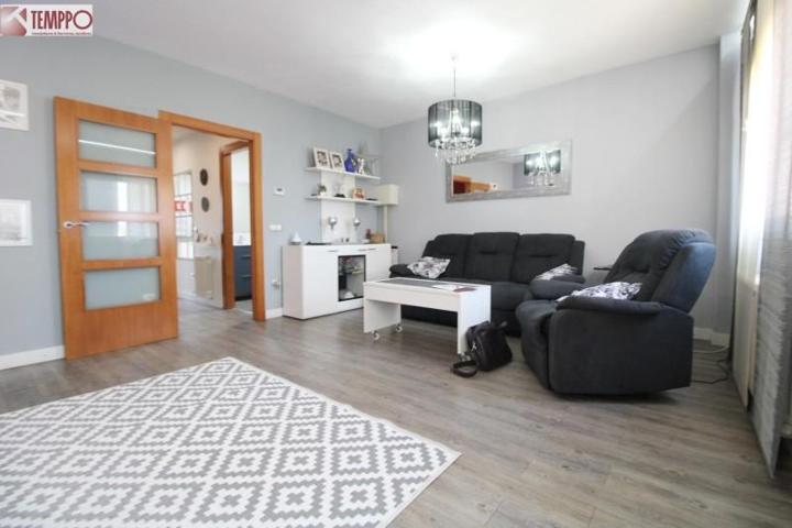 Adosada en venta en Albinyana, Les peces photo 0