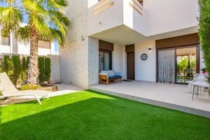 Bungalow en venta en Algorfa, La Finca Golf Resort photo 0