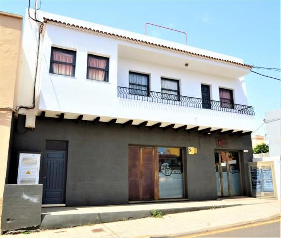 Local comercial en venta en La Laguna, San Benito photo 0
