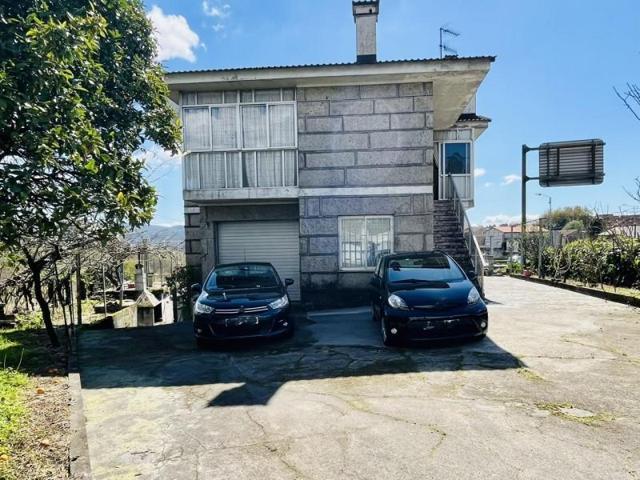 Chalet en venta en O Porriño photo 0