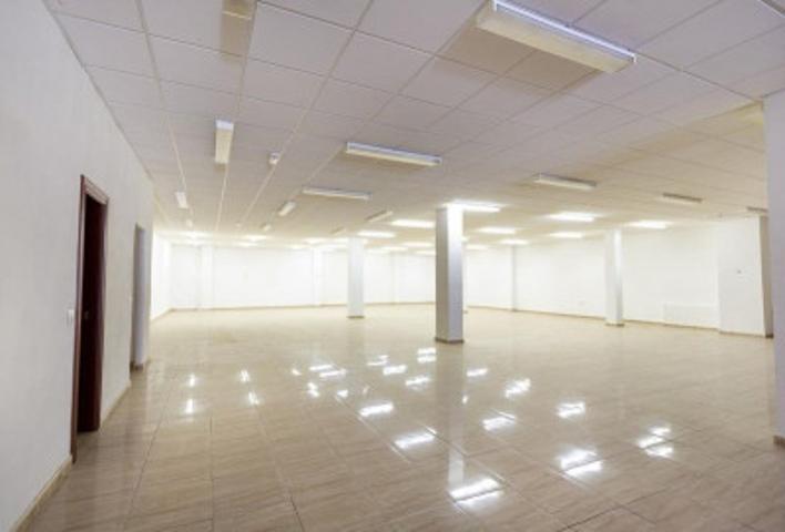 Local comercial en venta en Otura, Centro photo 0