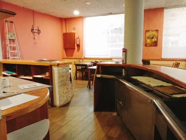 Local comercial en venta en Cubelles, SUD SUMELLA photo 0
