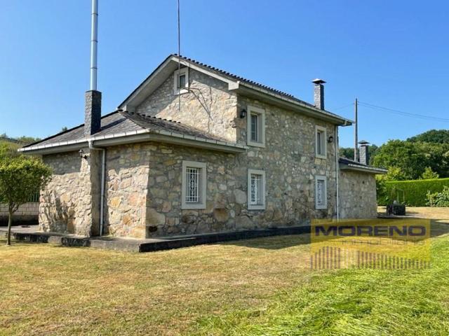 Chalet en venta en Sarria photo 0