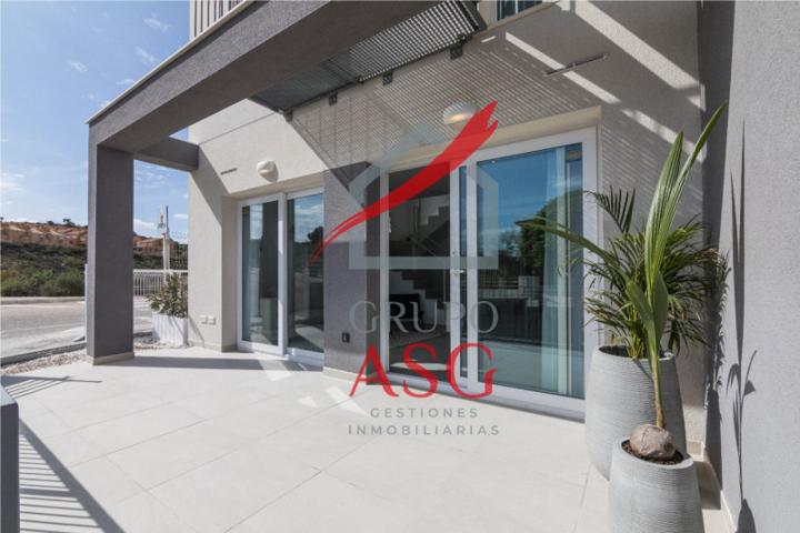 Adosada en venta en Elche, Alenda golf photo 0