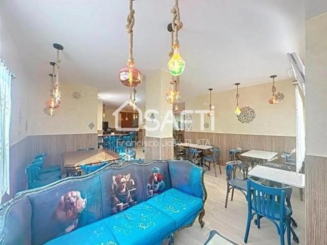 Local comercial en venta en Piles photo 0