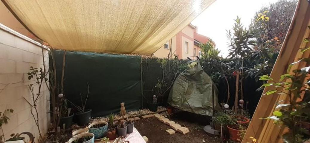 Chalet en venta en Fuensaldaña, Fuensaldana photo 0