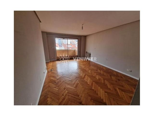 Apartamento en venta en Ourense photo 0