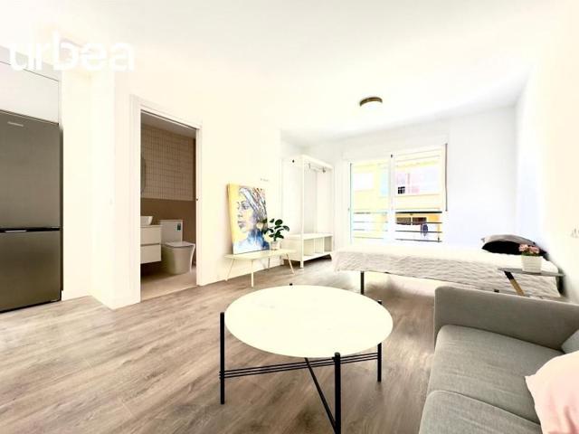 Piso en venta en Málaga, Mármoles photo 0