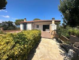 Chalet en venta en Tordera, Urb. Mas Mora photo 0