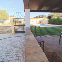 Chalet en venta en Carmona, Carmona photo 0