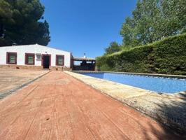 Casa con terreno en venta en Antequera, Polígono - Alrededores - Pedanías photo 0