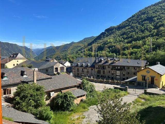 Apartamento en venta en Alt Àneu photo 0