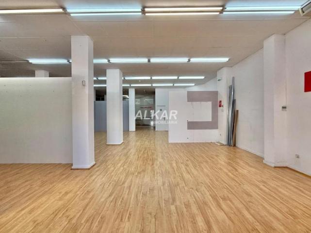 Local comercial en venta en Tudela, Centro photo 0