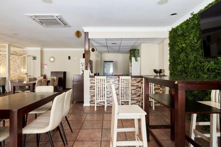 Local comercial en venta en Mancha Real, Andalucia photo 0