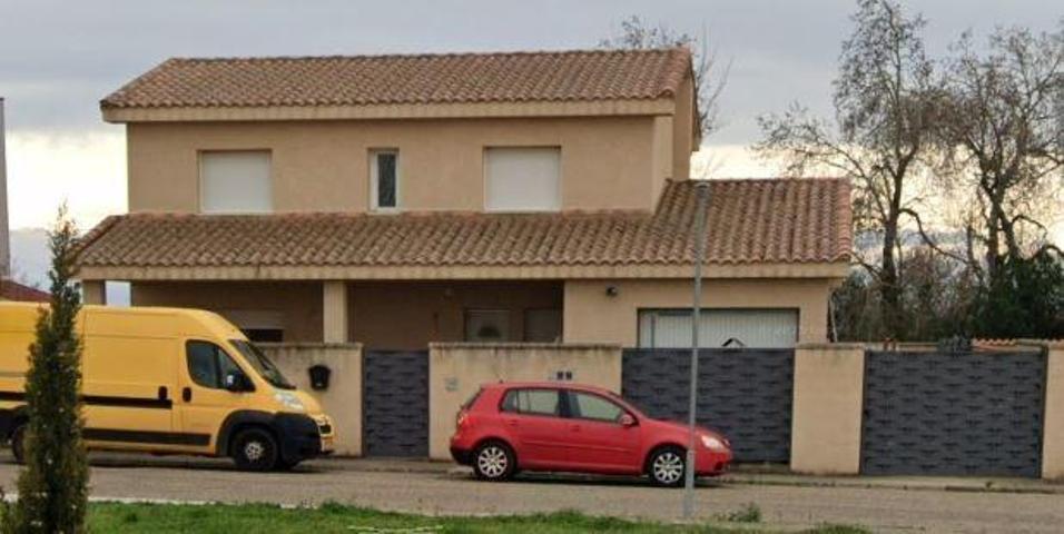 Chalet en venta en Morales del Vino, Castilla y leon photo 0