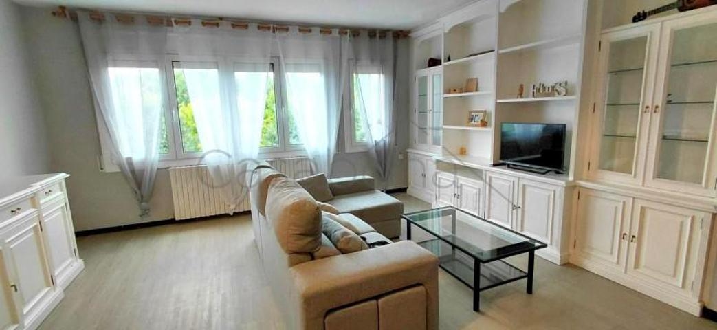 Piso en venta en Santa Eugènia de Berga photo 0