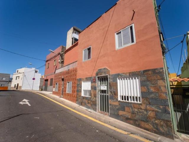 Casa en venta en Santa Cruz de Tenerife, César Casariego-Santa Clara-Nuevo Obrero photo 0