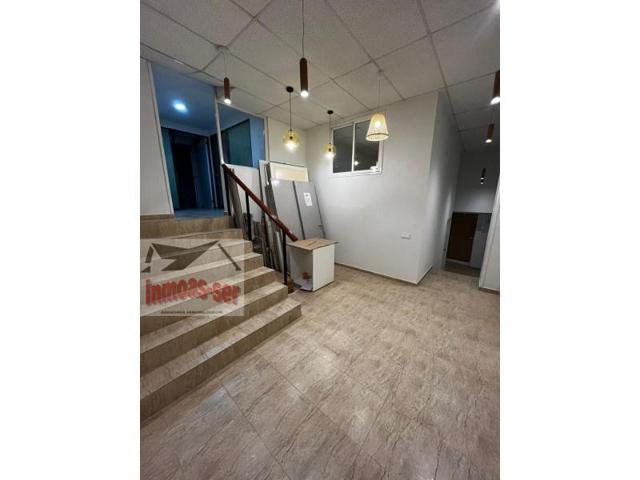 Local comercial en venta en Barcelona, La Sagrera photo 0