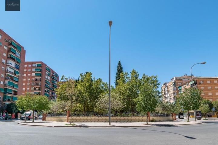 Piso en venta en Granada, Vergeles photo 0