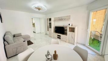 Apartamento en venta en Torrevieja, Playa del cura photo 0