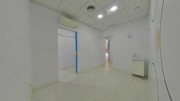 Local comercial en venta en Dos Hermanas, CALLE ANTONIA DIAZ photo 0