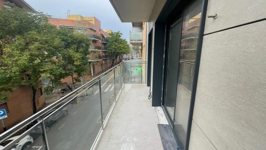Piso en venta en Barcelona, La Trinitat Vella photo 0