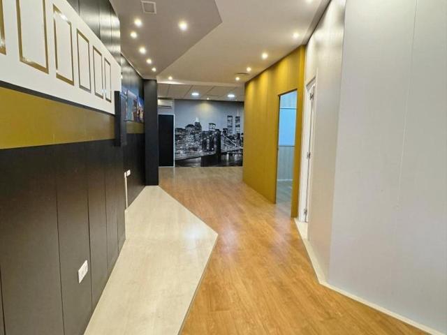 Local comercial en venta en Guardamar del Segura, Avenida Pais Valenciàno photo 0