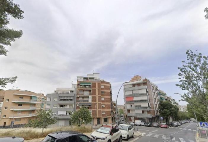 Piso en venta en Castelldefels, Els Canyars photo 0