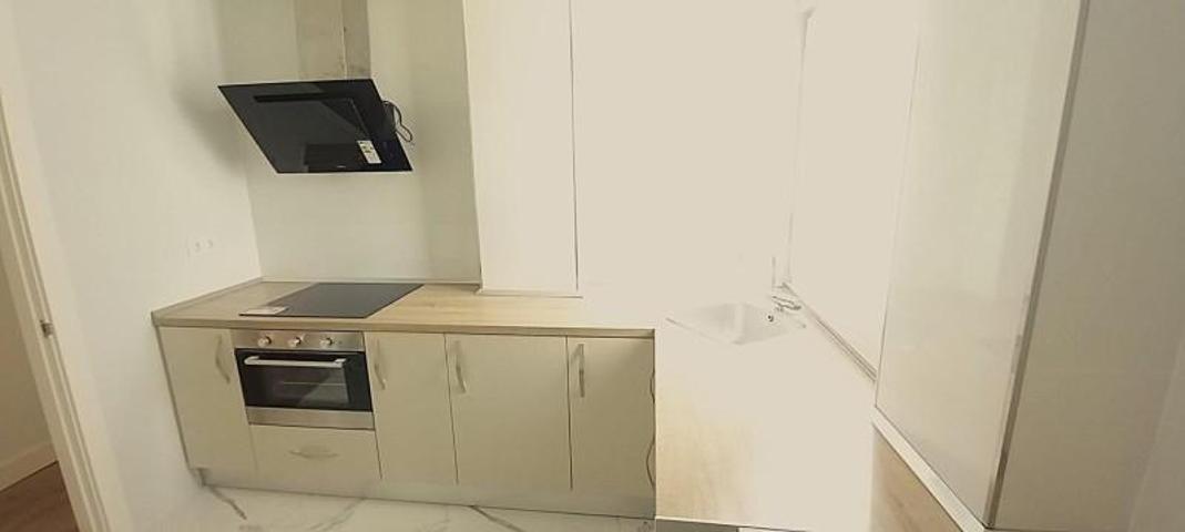 Piso en venta en Torrelavega, Centro photo 0