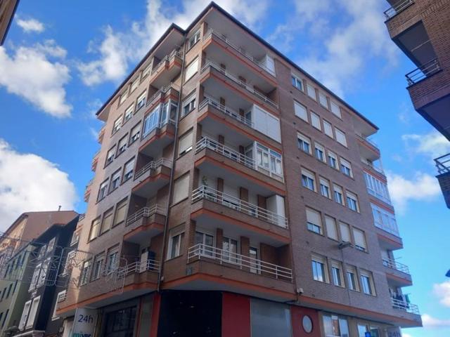 Piso en venta en Torrelavega, Centro photo 0