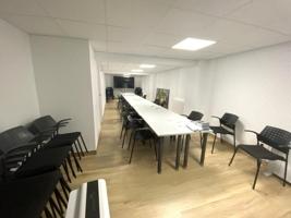 Local comercial en venta en Pamplona, Casco Viejo photo 0