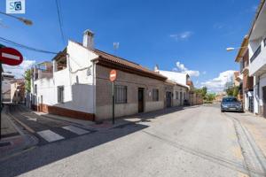 Casa en venta en Granada, Barrio de los Periodistas photo 0