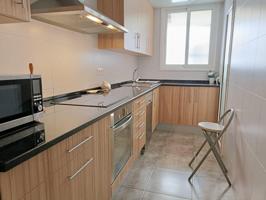 Piso en venta en Mataró, Cerdanyola sur photo 0