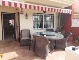 Chalet en venta en Guardamar del Segura, 03140 photo 0