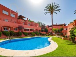 Apartamento en venta en Marbella, Romana Playa photo 0