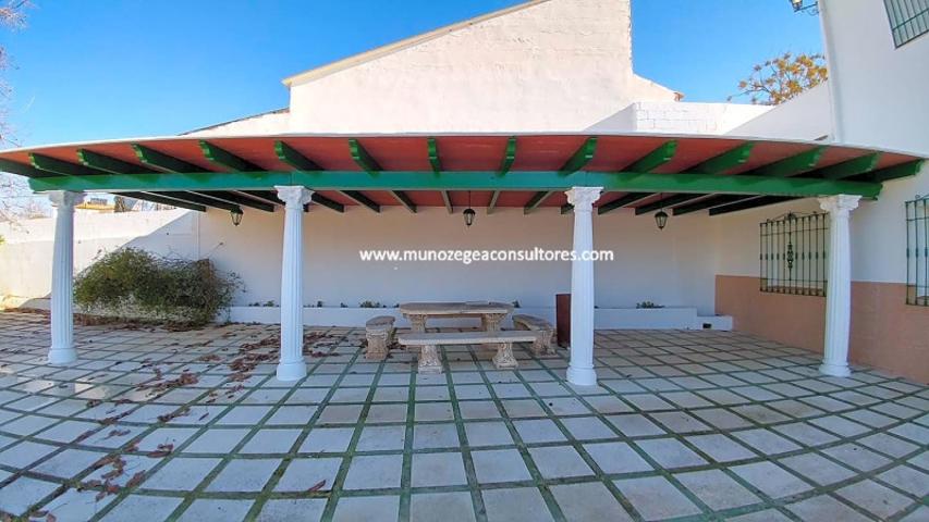 Casa con terreno en venta en Lucena, Paraje Doña Elvira, 14900 photo 0