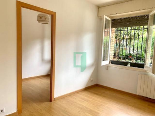 Piso en venta en Barcelona, Carrer de Jericó, 08035 photo 0