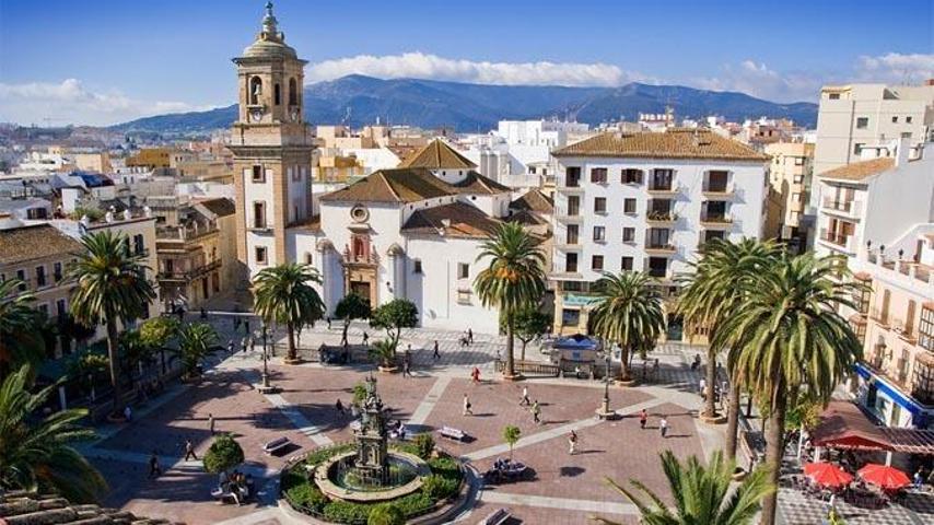 Local comercial en venta en Algeciras, Centro photo 0