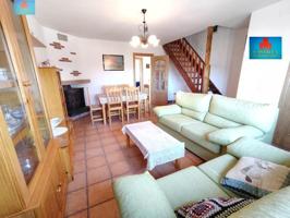 Adosada en venta en Hoyos del Collado, Sierra de Gredos photo 0