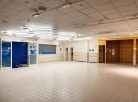 Local comercial en venta en Mora, MORA photo 0