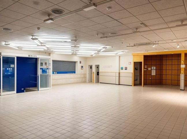 Local comercial en venta en Mora, MORA photo 0