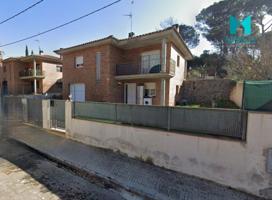 Chalet en venta en Sils, Sils photo 0