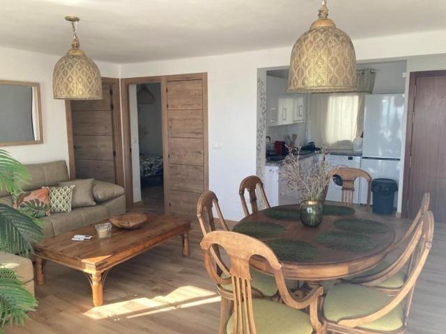 Apartamento en venta en Estepona, Cerca De Puerto De Estepona photo 0