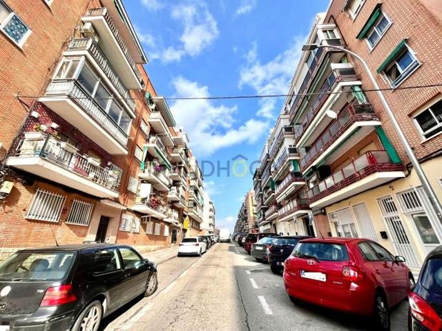Piso en venta en Madrid, Calle de Nicolasa Gómez, 28022 photo 0