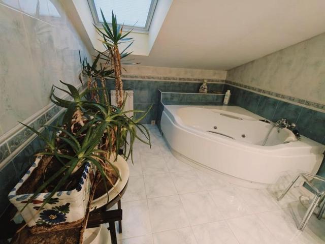 Adosada en venta en Sotragero, Alfoz de Burgos photo 0