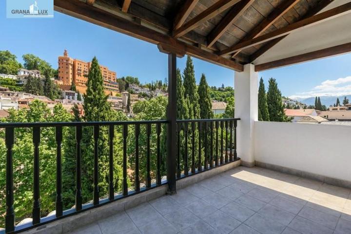 Piso en venta en Granada, Realejo photo 0