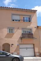 Adosada en venta en Roda de Barà, Centro photo 0