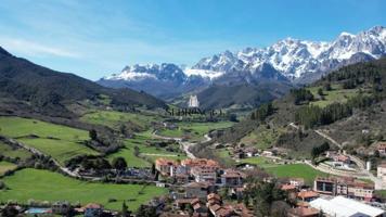 Edificio en venta en Potes, POTES- LIEBANA photo 0