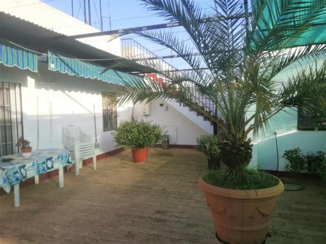 Casa en venta en Brenes, Brenes photo 0