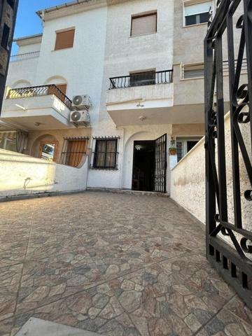 Bungalow en venta en Santa Pola, Playa Lisa photo 0
